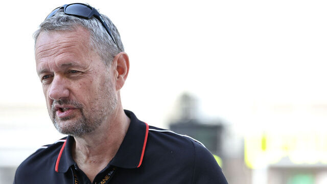 BAHRAIN, BAHRAIN - FEBRUARY 22: Steve Nielsen during day two of F1 Testing at Bahrain International Circuit on February 22, 2024 in Bahrain, Bahrain.