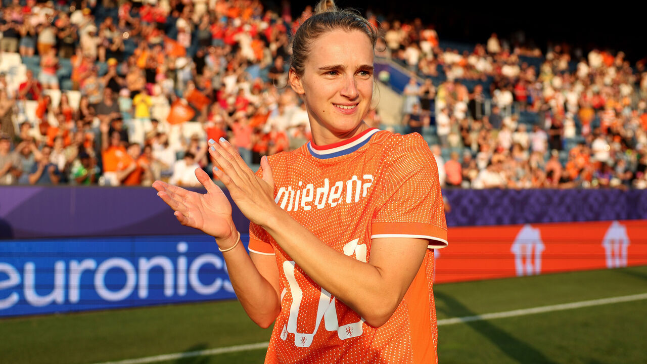 LUCERNE, SWITZERLAND - JULY 05: Vivianne Miedema of the Netherlands acknowledges the fans, while wearing a t-shirt which marks her 100th goal for the Netherlands after the UEFA Women's EURO 2025 Group D match between Wales and Netherlands at Luzern Arena on July 05, 2025 in Lucerne, Switzerland.