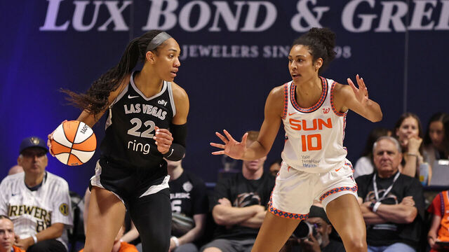 UNCASVILLE, CT - JULY 6: A'ja Wilson #22 of the Las Vegas Aces drives to the basket during the game against the Connecticut Sun on July 6, 2025 at the Mohegan Sun Arena in Uncasville, Connecticut. Mandatory Copyright Notice: Copyright 2025 NBAE