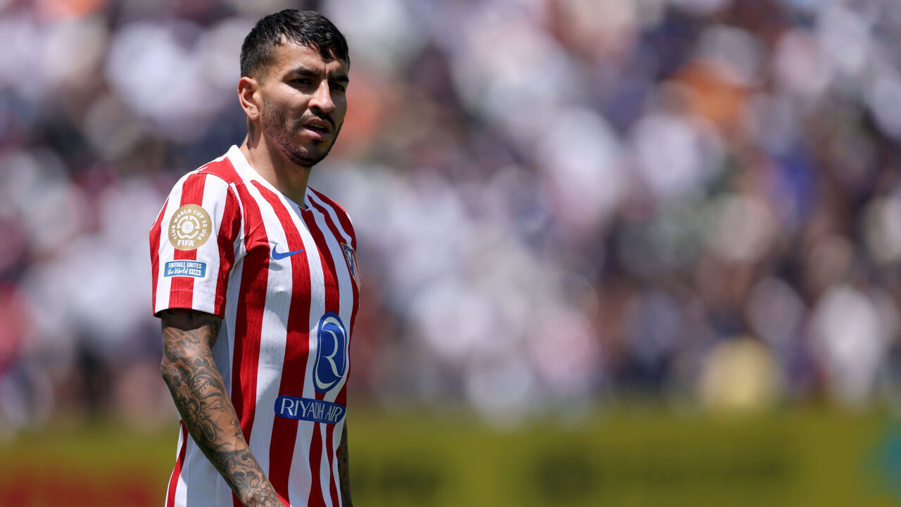 PASADENA, CALIFORNIA - JUNE 15: Ángel Correa #10 of Atlético Madrid reacts to his yellow card during the FIFA Club World Cup 2025 group B match between Paris Saint-Germain FC and Club Atletico de Madrid at Rose Bowl Stadium on June 15, 2025 in Pasadena, California.