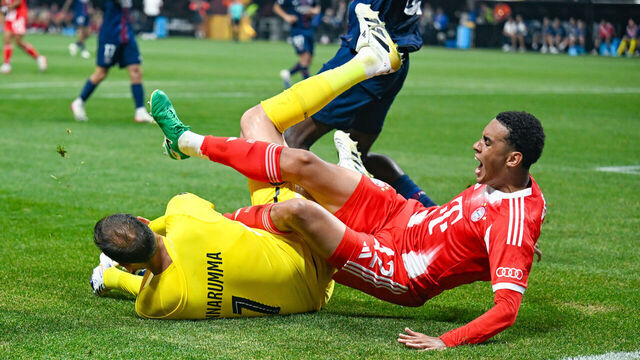 ATLANTA, GA JULY 05: Bayern Munich midfielder Jamal Musiala (42) is entangled with PSG goalkeeper Gianluigi Donnarumma (1) during the FIFA Club World Cup match between FC Bayern Munich and Paris Saint-Germain FC on July 5th, 2025 at Mercedes-Benz Stadium in Atlanta, GA.