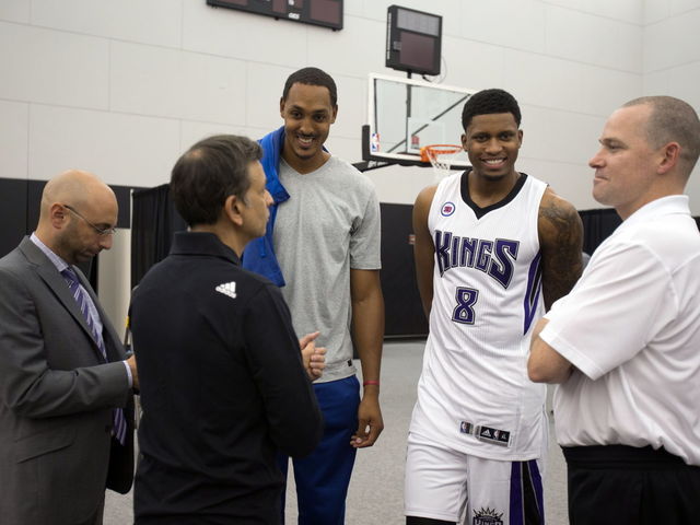 Report: Kings owner suggested team play 4-on-5 defense to improve offense