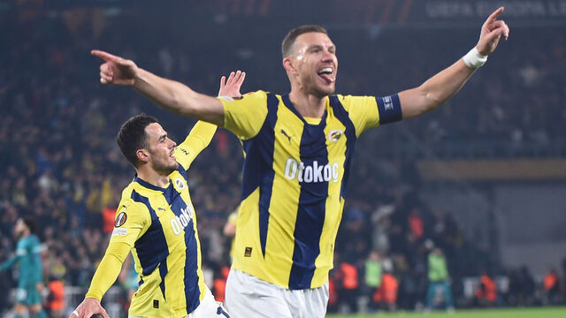 ISTANBUL, TURKEY - FEBRUARY 13: Edin Dzeko (9) of Fenerbahce SK celebrates after scoring the second goal of his team during the UEFA Europa League 2024/25 League Knockout Play-off First Leg match between Fenerbahce SK and RSC Anderlecht at Sukru Saracoglu Stadium on February 13, 2025 in Istanbul, Turkey.