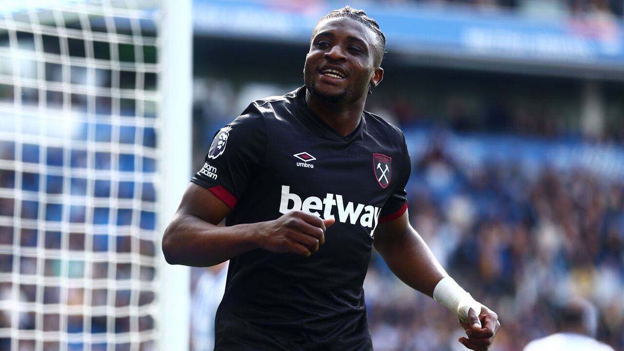 BRIGHTON, ENGLAND - APRIL 26: Mohammed Kudus of West Ham United celebrates scoring his team's second goal during the Premier League match between Brighton & Hove Albion FC and West Ham United FC at Amex Stadium on April 26, 2025 in Brighton, England.