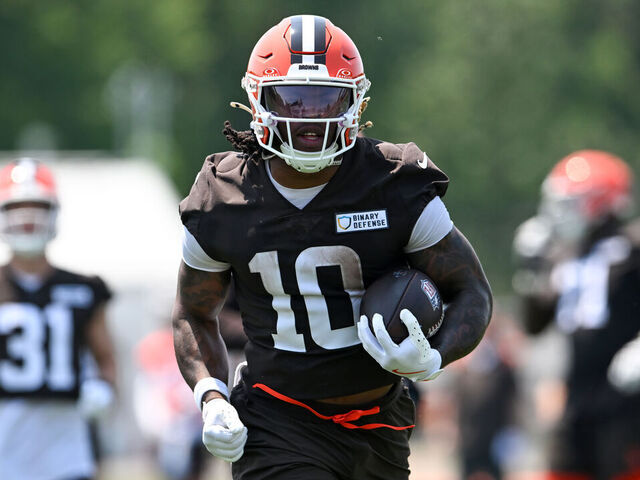 BEREA, OHIO - JUNE 11: Quinshon Judkins #10 of the Cleveland Browns runs a drill during Cleveland Browns mandatory minicamp at CrossCountry Mortgage Campus on June 11, 2025 in Berea, Ohio.