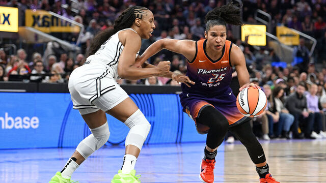 SAN FRANCISCO, CALIFORNIA - JULY 14: Alyssa Thomas #25 of the Phoenix Mercury drives to the basket against Kayla Thornton #5 of the Golden State Valkyries at Chase Center on July 14, 2025 in San Francisco, California.