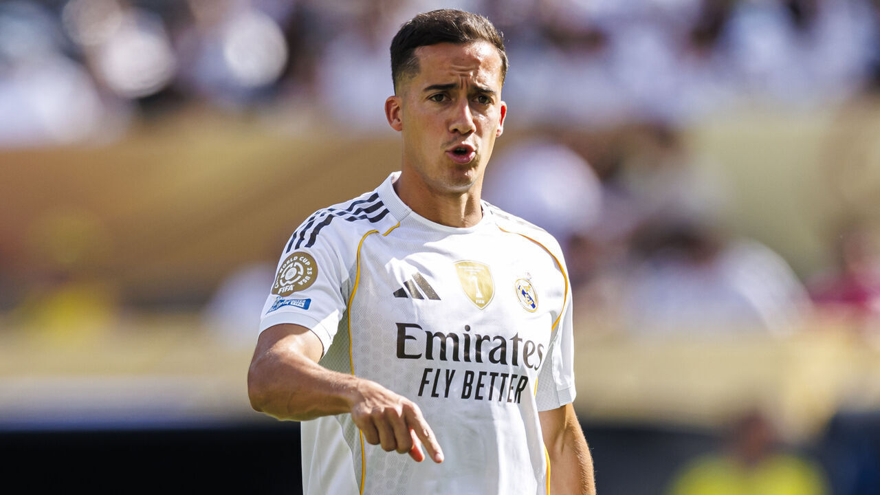 EAST RUTHERFORD, NEW JERSEY - JULY 9: Lucas Vazquez of Real Madrid CF looks on in his last game at the club during the FIFA Club World Cup 2025 semi-final match between Paris Saint-Germain and Real Madrid CF at MetLife Stadium on July 9, 2025 in East Rutherford, United States.