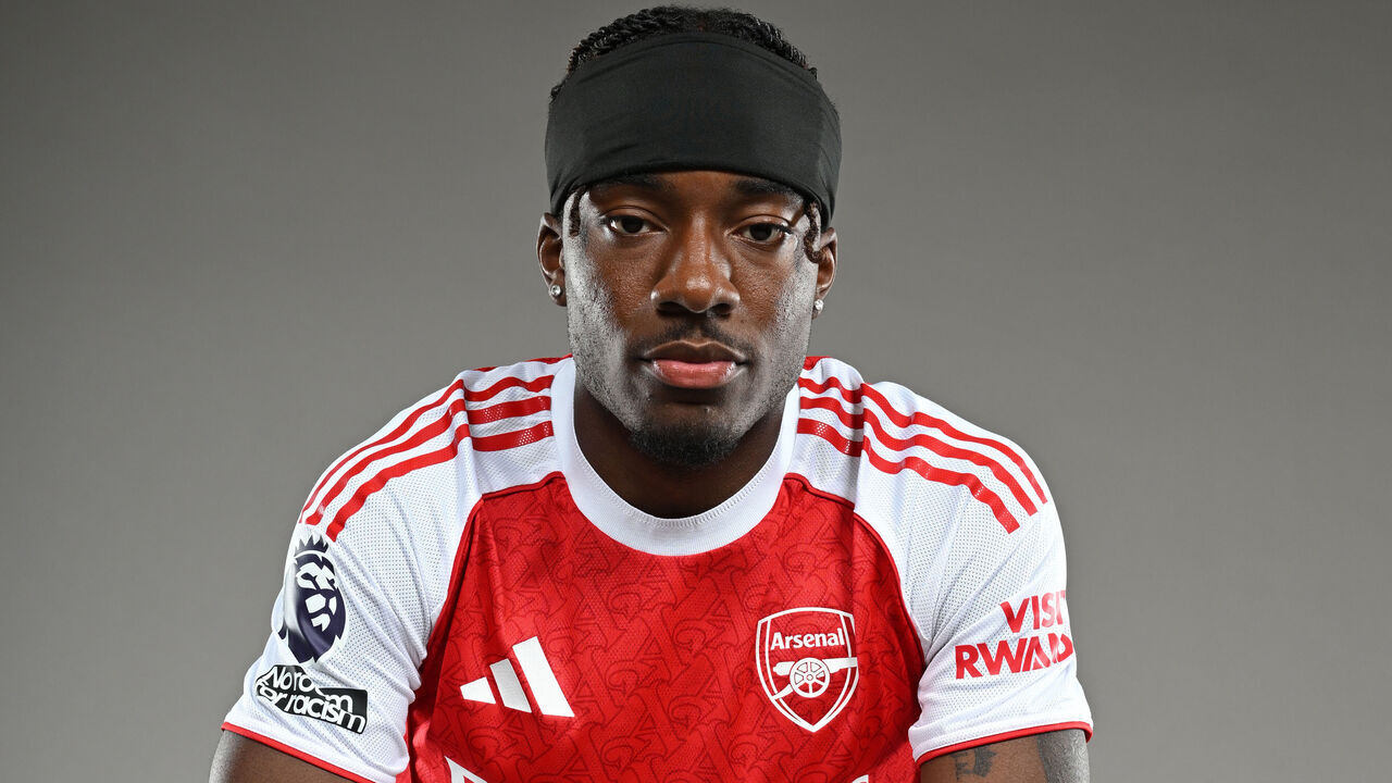 LONDON COLNEY, ENGLAND - JULY 18: Arsenal unveil new signing Noni Madueke at Sobha Realty Training Centre on July 18, 2025 in London Colney, England.
