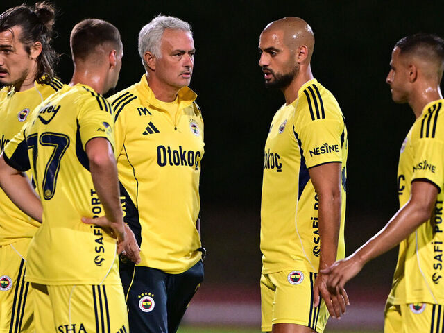ALBUFEIRA, PORTUGAL - JULY 20: Head Coach Jose Mourinho of Fenerbahce gives tactic to his players during a pre-season preparation match between Fenerbahce and Uniao de Leiria at Estadio Municipal de Albufeira in Albufeira, Portugal on July 20, 2025.