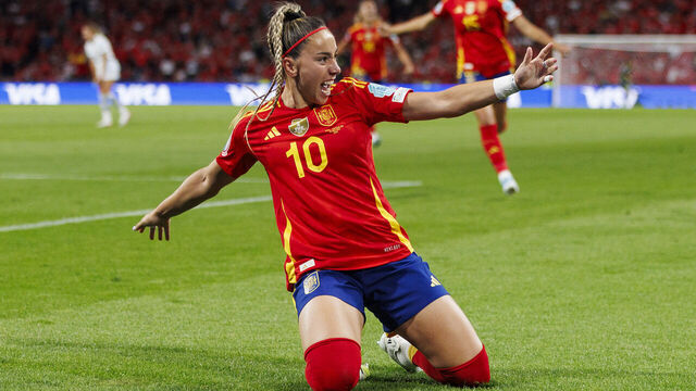 BERN, SWITZERLAND - JULY 18: Athenea del Castillo of Spain celebrates her goal during the UEFA Women's EURO 2025 Quarter-Final match between Spain and Switzerland at Stadion Wankdorf on July 18, 2025 in Bern, Switzerland.