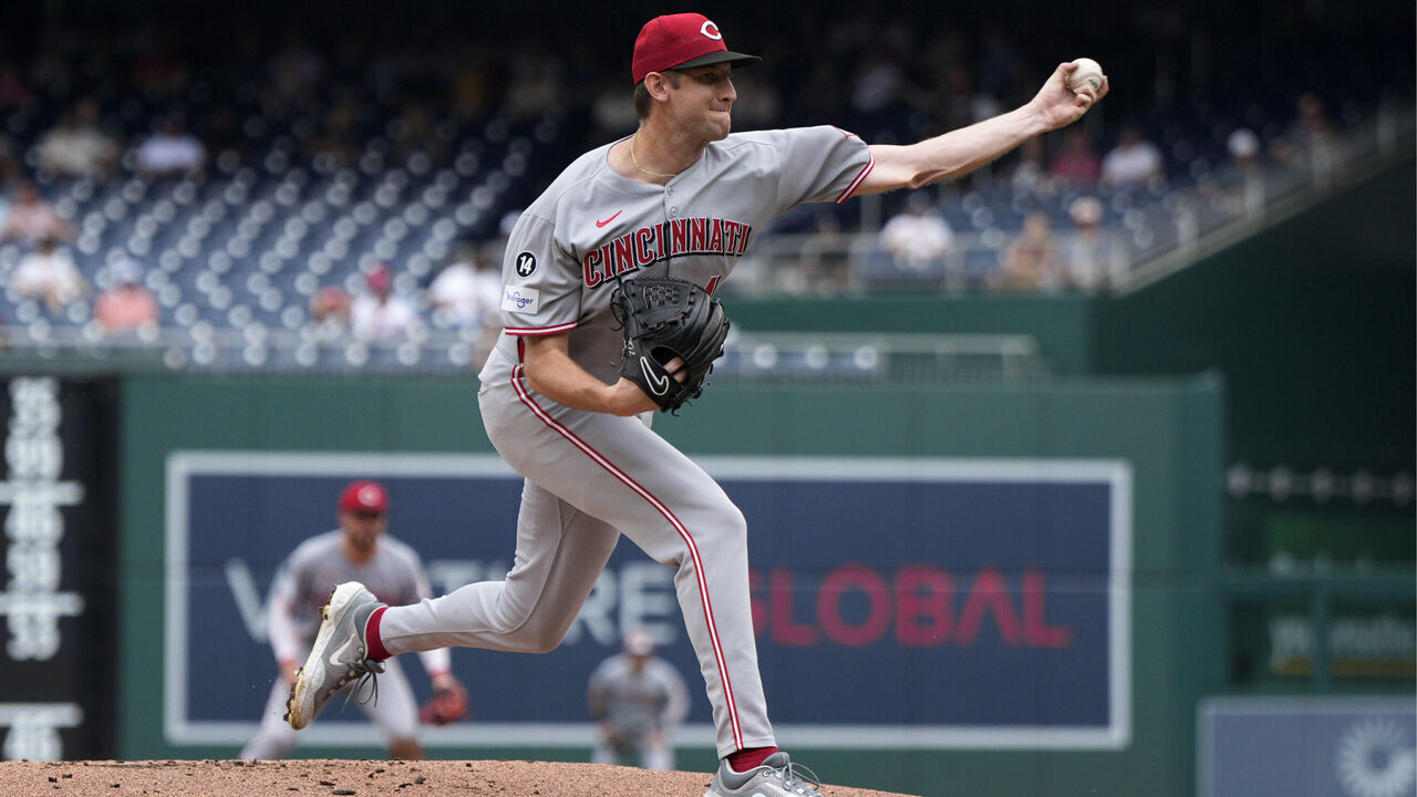 WASHINGTON, DC - JULY 23: Nick Lodolo #40 of the Cincinnati Reds pitches to the Washington Nationals during the first inning at Nationals Park on July 23, 2025 in Washington, DC.