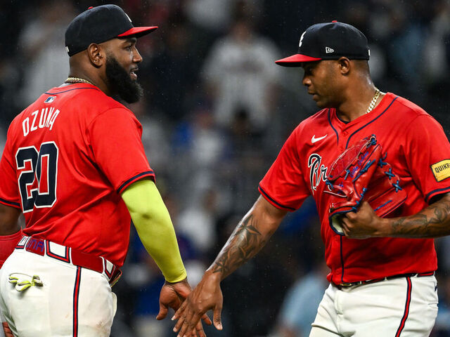 Report: Braves open to trading pending FAs Ozuna, Iglesias | theScore.com