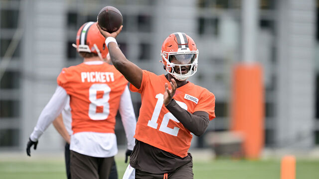BEREA, OHIO - JULY 25: Quarterback Shedeur Sanders #12 of the Cleveland Browns passes during training camp at CrossCountry Mortgage Campus on July 25, 2025 in Berea, Ohio.