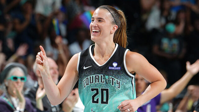 BROOKLYN, NY - JULY 25: Sabrina Ionescu #20 of the New York Liberty celebrates during the game against the Phoenix Mercury during a WNBA game on July 25, 2025 at Barclays Center Arena in Brooklyn, New York. Mandatory Copyright Notice: Copyright 2025 NBAE