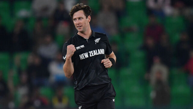 LAHORE, PAKISTAN - MARCH 05: Matt Henry of New Zealand celebrates dismissing Ryan Rickelton of South Africa during the ICC Champions Trophy 2025 semi final between South Africa and New Zealand at Gaddafi Stadium on March 05, 2025 in Lahore, Pakistan.