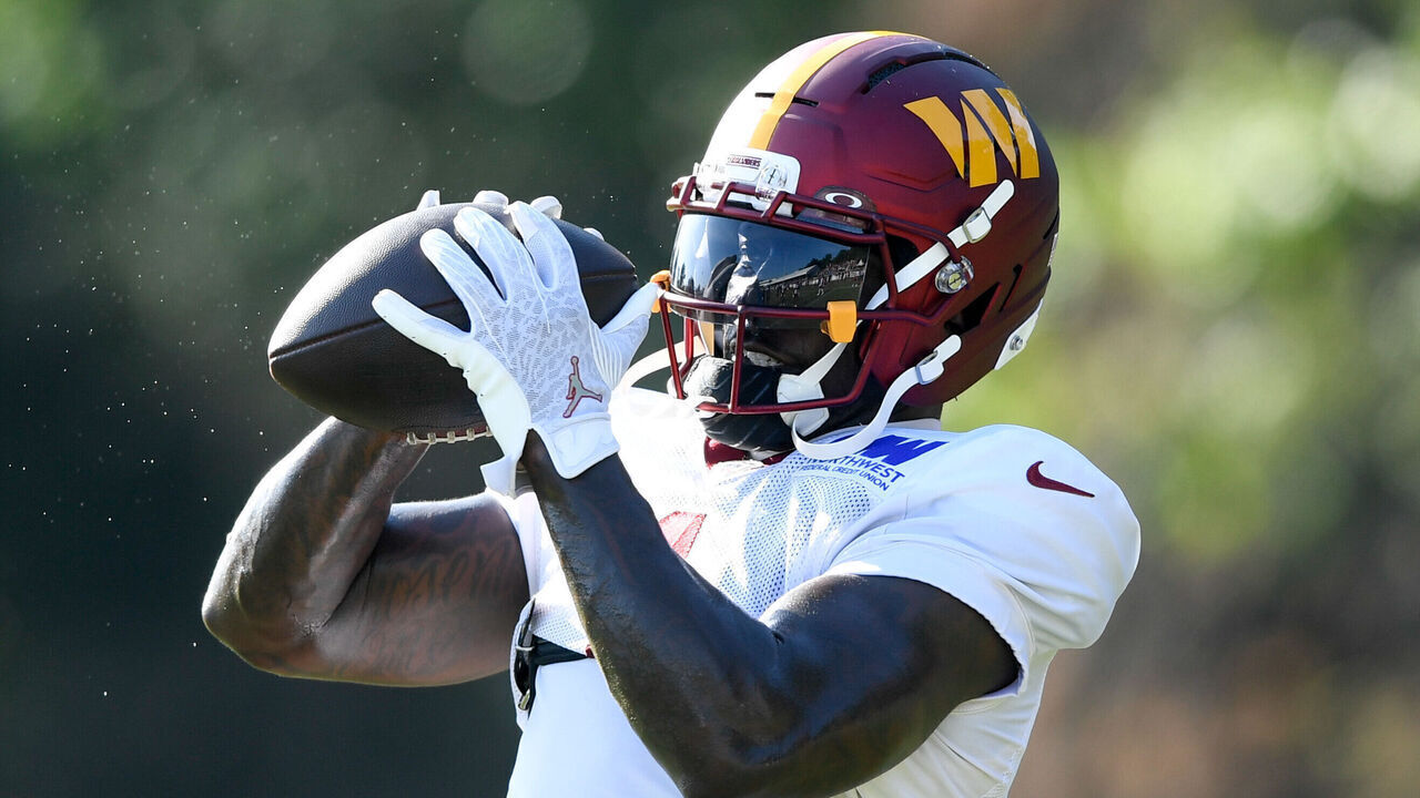 ASHBURN, VA - JULY 28: Washington Commanders wide receiver Deebo Samuel Sr. (1) makes a catch during training camp on Monday, July 28, 2025.