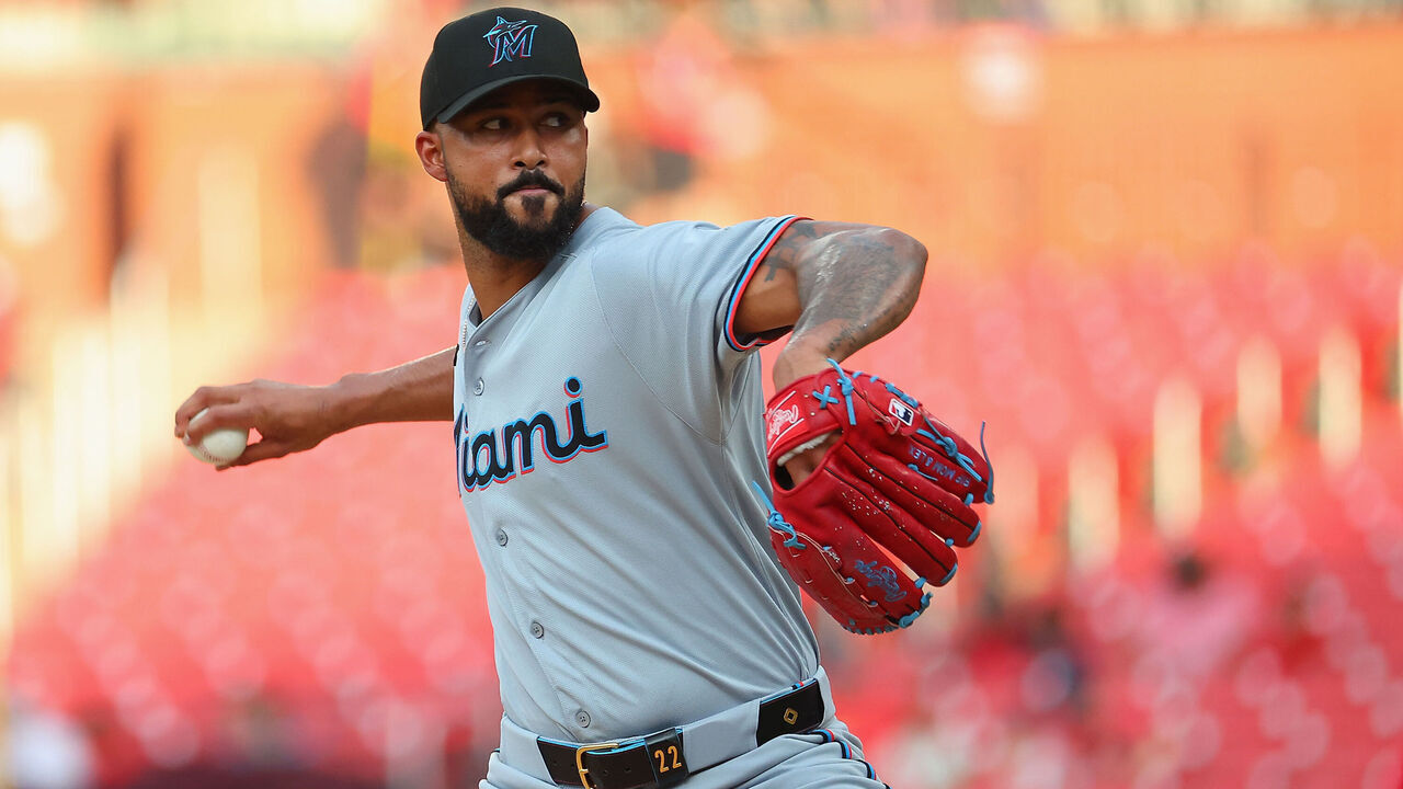 ST LOUIS, MISSOURI - JULY 29: Sandy Alcantara #22 of the Miami Marlins delivers a pitch against the St. Louis Cardinals in the first inning at Busch Stadium on July 29, 2025 in St Louis, Missouri.