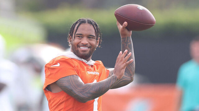 MIAMI GARDENS, FLORIDA - JULY 28: Tua Tagovailoa #1 of the Miami Dolphins practices at Baptist Health Training Complex on July 28, 2025 in Miami Gardens, Florida.