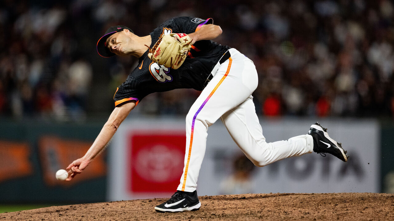 SAN FRANCISCO, CA - JULY 29: San Francisco Giants pitcher Tyler Rogers (71) throws a pitch during a MLB game between the Pittsburgh Pirates and San Francisco Giants, on July 29, 2025, at Oracle Park in San Francisco, CA.
