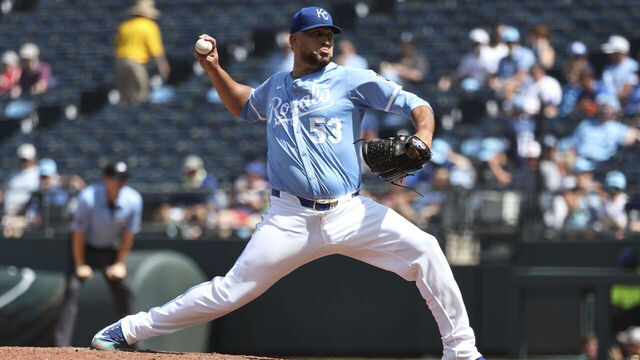 KANSAS CITY, MO - JULY 30: Kansas City Royals Carlos Estévez (53) pitches in the ninth inning of an MLB game between the Atlanta Braves and Kansas City Royals on July 30, 2025 at Kauffman Stadium in Kansas City, MO.