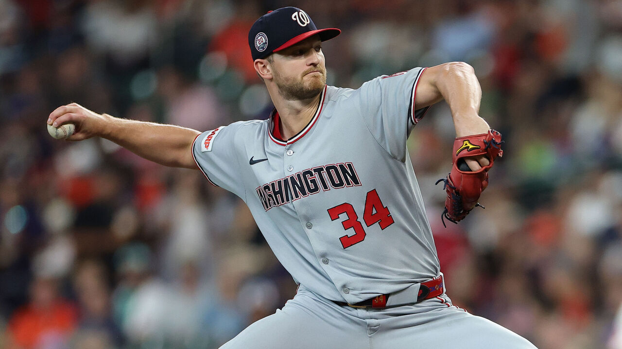 HOUSTON, TEXAS - JULY 29: Michael Soroka #34 of the Washington Nationals pitches against the Houston Astros during the first inning at Daikin Park on July 29, 2025 in Houston, Texas.