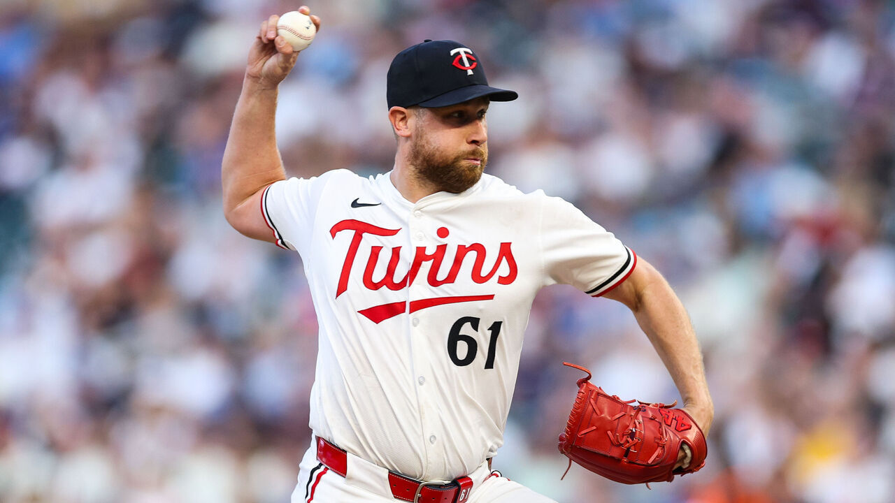 MINNEAPOLIS, MINNESOTA - JULY 09: Brock Stewart #61 of the Minnesota Twins delivers a pitch against the Chicago Cubs in the seventh inning at Target Field on July 09, 2025 in Minneapolis, Minnesota. The Twins defeated the Cubs 4-2.