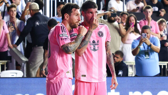 FORT LAUDERDALE, FLORIDA - JULY 30: Lionel Messi #10 and Rodrigo de Paul #7 of Inter Miami speak on the field in the second half during the Leagues Cup Phase One match between Inter Miami CF and Atlas FC at Chase Stadium on July 30, 2025 in Fort Lauderdale, Florida.