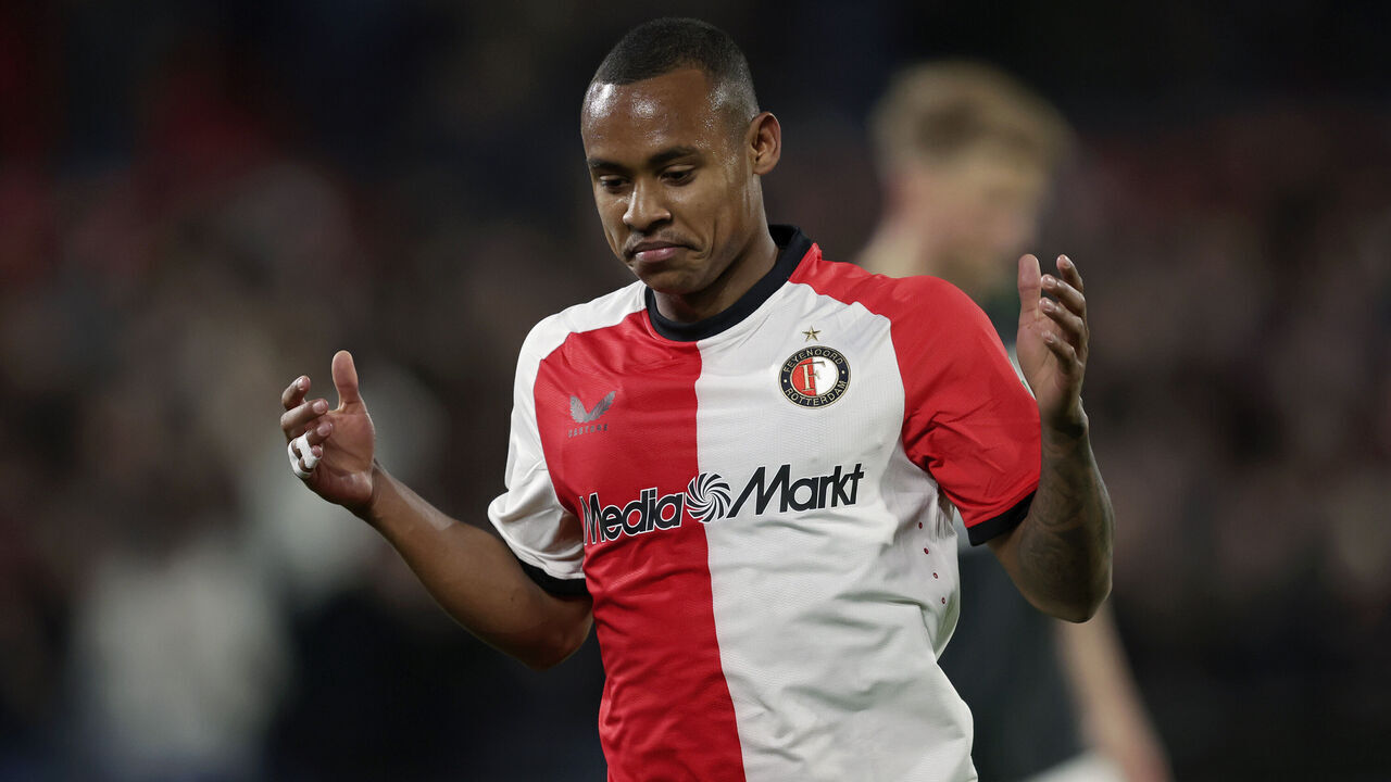 ROTTERDAM, NETHERLANDS - APRIL 25: Igor Paixao of Feyenoord celebrates 3-0 during the Dutch Eredivisie match between Feyenoord v PEC Zwolle at the Stadium Feijenoord on April 25, 2025 in Rotterdam Netherlands