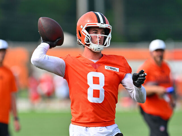 BEREA, OHIO - JULY 26: Quarterback Kenny Pickett #8 of the Cleveland Browns passes during training camp at CrossCountry Mortgage Campus on July 26, 2025 in Berea, Ohio.