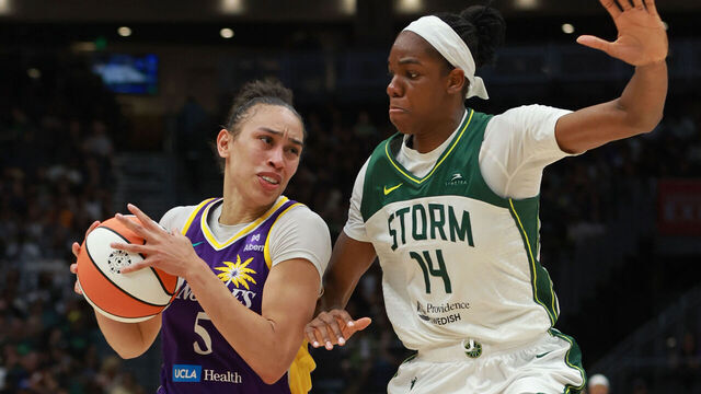 SEATTLE, WA - AUGUST 1 : Dearica Hamby #5 of the Los Angeles Sparks drives to the basket during the game against the Seattle Storm on August 1, 2025 at Climate Pledge Arena in Seattle, Washington. Mandatory Copyright Notice: Copyright 2025 NBAE