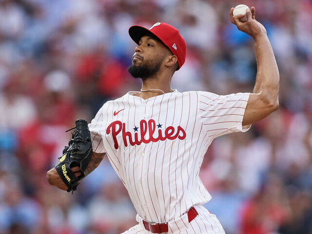 PHILADELPHIA, PENNSYLVANIA - AUGUST 03: Cristopher Sánchez #61 of the Philadelphia Phillies throws against the Detroit Tigers during the first inning at Citizens Bank Park on August 03, 2025 in Philadelphia, Pennsylvania.