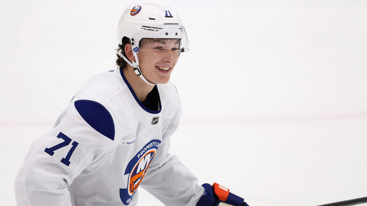 EAST MEADOW, NEW YORK - JUNE 30: Matthew Schaefer #71 takes part in practice during the New York Islanders 2025 Development Camp at Northwell Health Ice Center at Eisenhower Park on June 30, 2025 in East Meadow, New York.