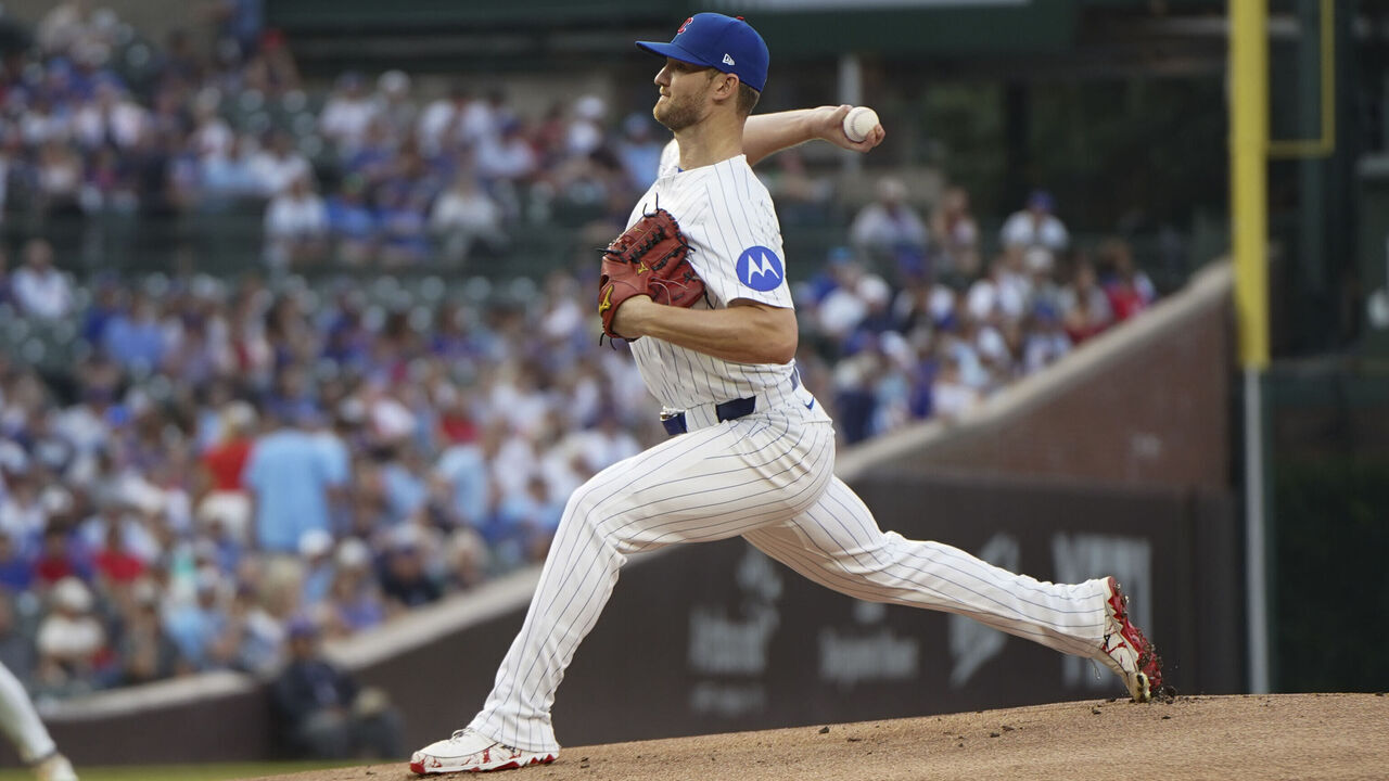 CHICAGO, IL - AUGUST 04: Michael Soroka #41 of the Chicago Cubs pitches during the game between the Cincinnati Reds and the Chicago Cubs at Wrigley Field on Monday, August 4, 2025 in Chicago, Illinois.