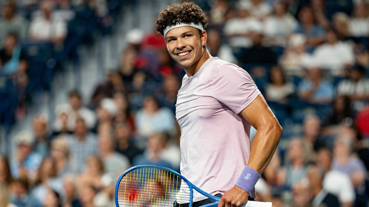 TORONTO, ON - AUGUST 06: Ben Shelton (USA) celebrates after winning a point during his Semi-final match at ATP National Bank Open on August 6, 2025 at Sobeys Stadium in Toronto, ON, Canada