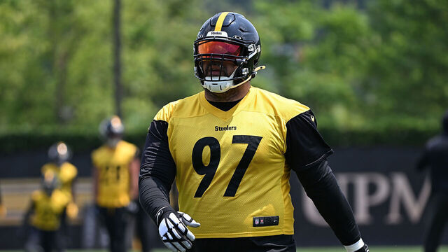 PITTSBURGH, PENNSYLVANIA - JUNE 12: Cameron Heyward #97 of the Pittsburgh Steelers in action during Minicamp at UPMC Rooney Sports Complex on June 12, 2025 in Pittsburgh, Pennsylvania.