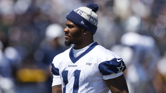 OXNARD, CALIFORNIA - AUGUST 5: Micah Parsons #11 of the Dallas Cowboys looks on during the joint practice against the Los Angeles Rams at Staybridge Suites Oxnard on August 5, 2025 in Oxnard, California.