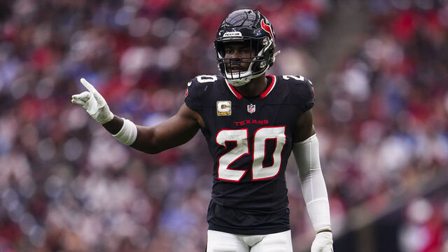 HOUSTON, TX - NOVEMBER 24: Jimmie Ward #20 of the Houston Texans lines up before the snap during an NFL football game against the Tennessee Titans at NRG Stadium on November 24, 2024 in Houston, Texas.