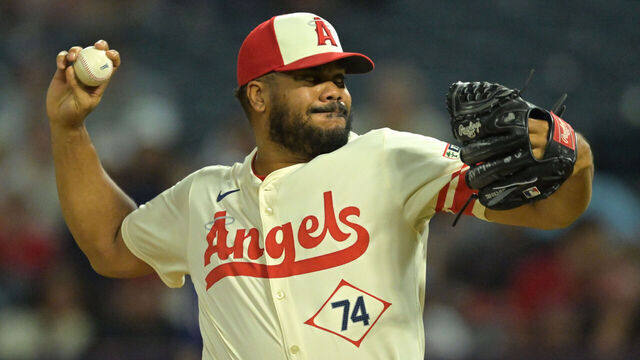 ANAHEIM, CALIFORNIA - JULY 29: Kenley Jansen #74 of the Los Angeles Angels pitches in the ninth inning enroute to his 20th save of the season against the Texas Rangers at Angel Stadium of Anaheim on July 29, 2025 in Anaheim, California.