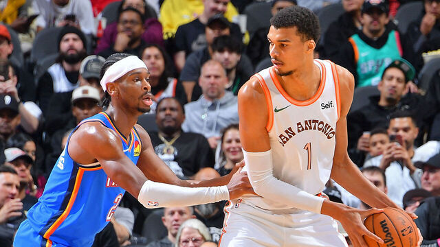 SAN ANTONIO, TX - JANUARY 24: Shai Gilgeous-Alexander #2 of the Oklahoma City Thunder plays defense against Victor Wembanyama #1 of the San Antonio Spurs during the game on January 24, 2024 at the Frost Bank Center in San Antonio, Texas. Mandatory Copyright Notice: Copyright 2024 NBAE (Photos by Michael Gonzales/NBAE via Getty Images)