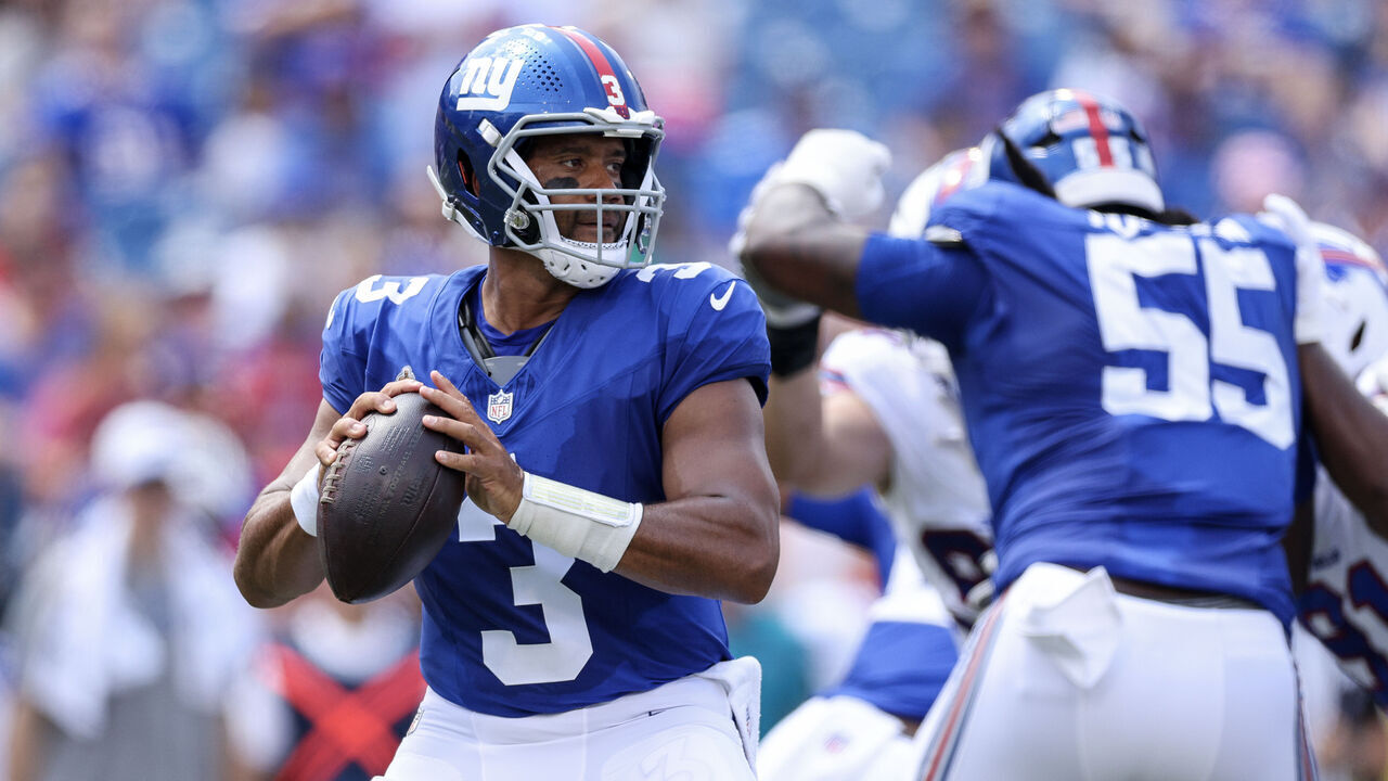 ORCHARD PARK, NEW YORK - AUGUST 09: Russell Wilson #3 of the New York Giants looks to throw a pass during the first quarter of an NFL Preseason 2025 game between New York Giants and Buffalo Bills at Highmark Stadium on August 09, 2025 in Orchard Park, New York.