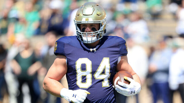 SOUTH BEND, INDIANA - APRIL 12: Kevin Bauman #84 of the Notre Dame Fighting Irish runs with the ball during the 94th Annual Notre Dame Blue-Gold Spring Game at Notre Dame Stadium on April 12, 2025 in South Bend, Indiana.
