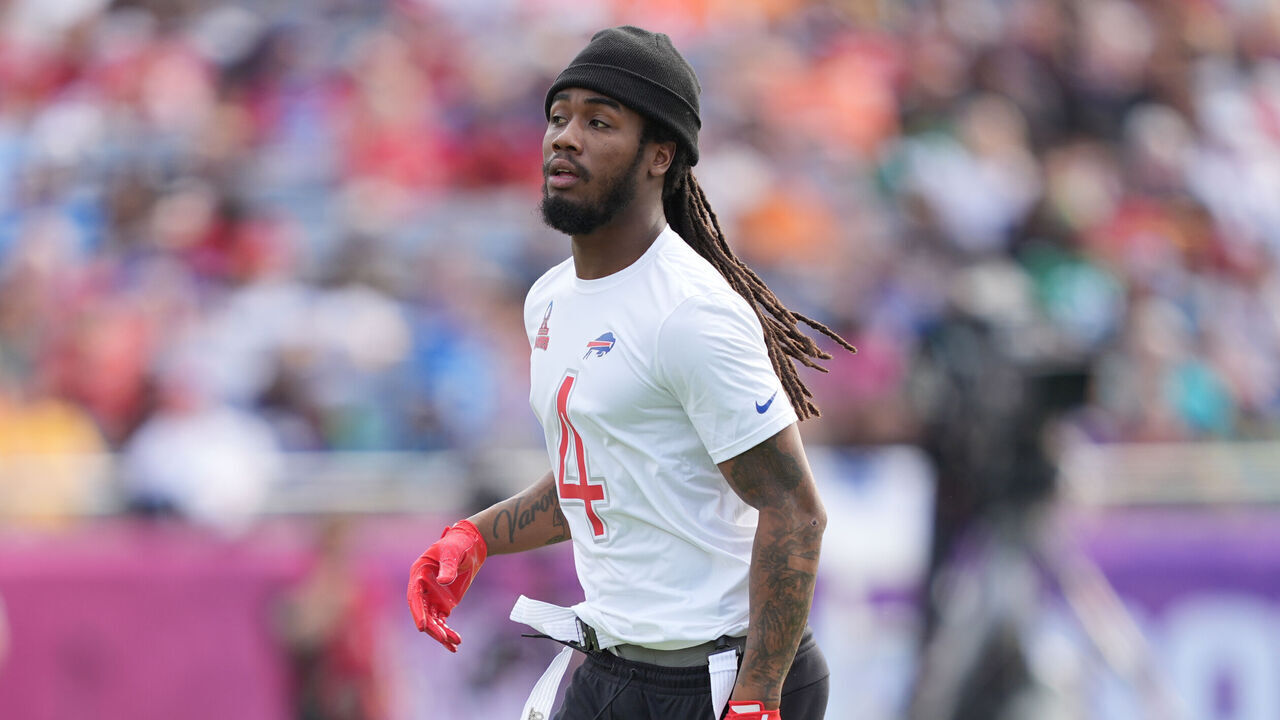 ORLANDO, FLORIDA - FEBRUARY 02: James Cook #4 of the Buffalo Bills and AFC on the field during the 2025 NFL Pro Bowl Games at Camping World Stadium on February 02, 2025 in Orlando, Florida.