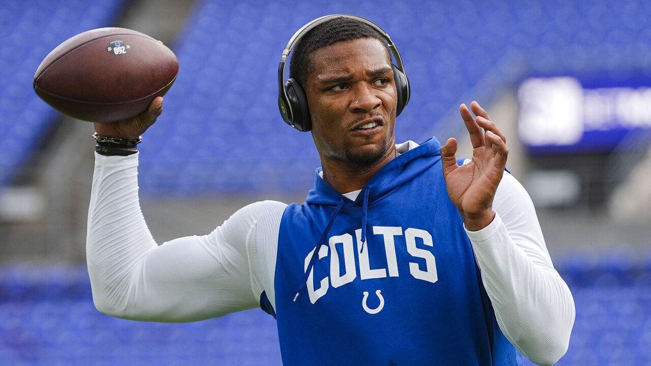 BALTIMORE, MD - AUGUST 07: Anthony Richardson Sr. #5 of the Indianapolis Colts warms up prior to an NFL preseason football game against the Baltimore Ravens at M&T Bank Stadium on August 07, 2025 in Baltimore, Maryland.