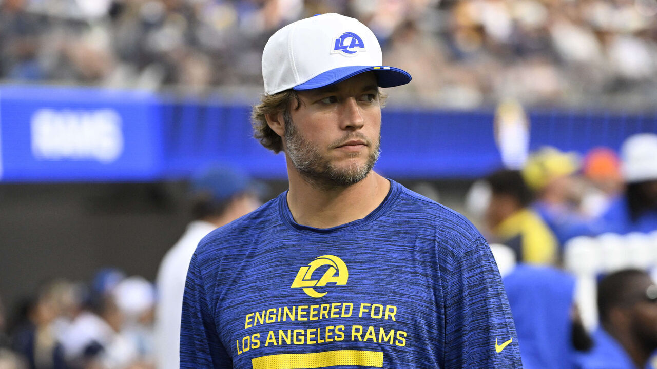 Inglewood, CA - August 09: Quarterback Matthew Stafford #9 of the Los Angeles Rams in the first half of a pre-season NFL football game against the Dallas Cowboys at SoFi Stadium in Inglewood on Saturday, August 9, 2025.