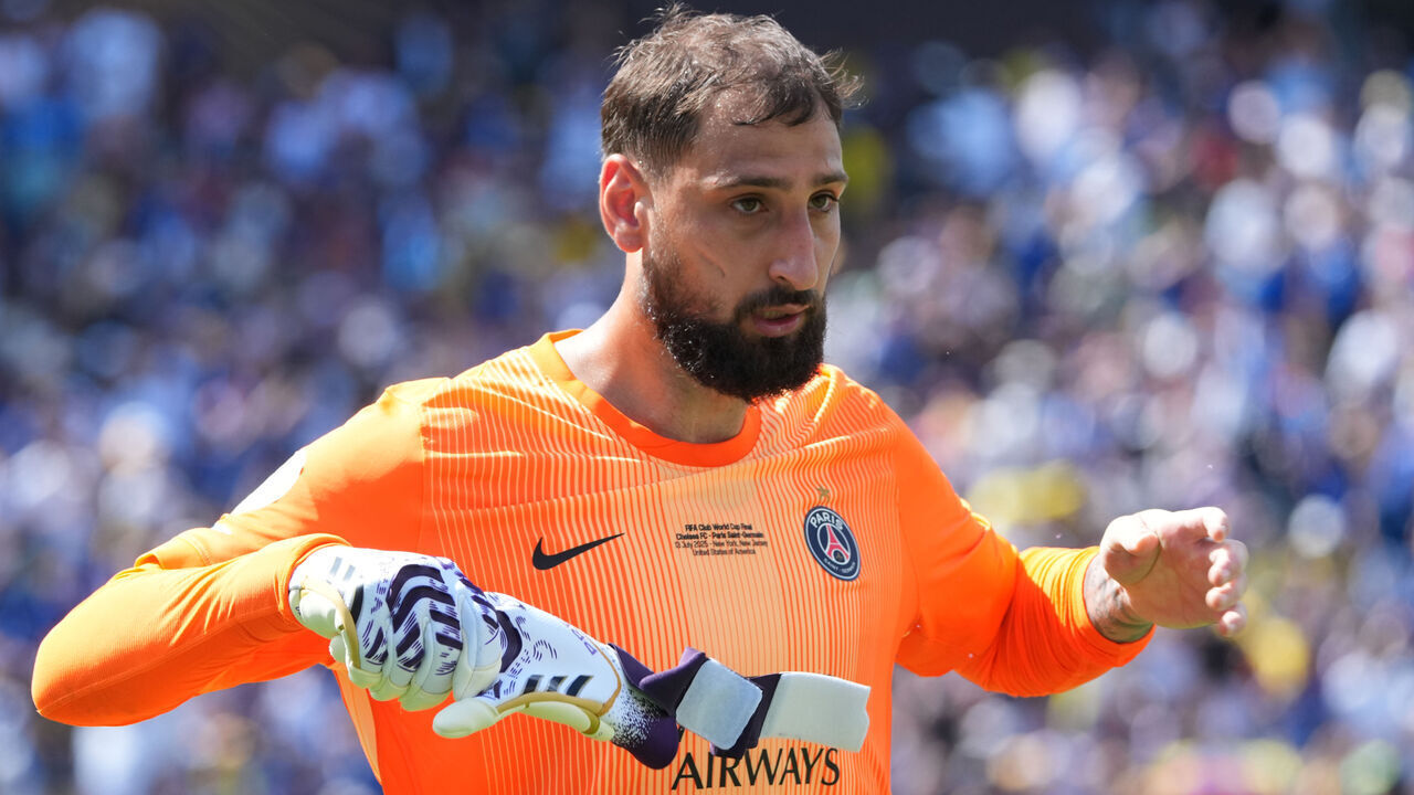 EAST RUTHERFORD, NEW JERSEY - JULY 13: Gianluigi Donnarumma of Paris Saint-Germain reacts during the FIFA Club World Cup 2025 final match between Chelsea FC and Paris Saint-Germain at MetLife Stadium on July 13, 2025 in East Rutherford, New Jersey.