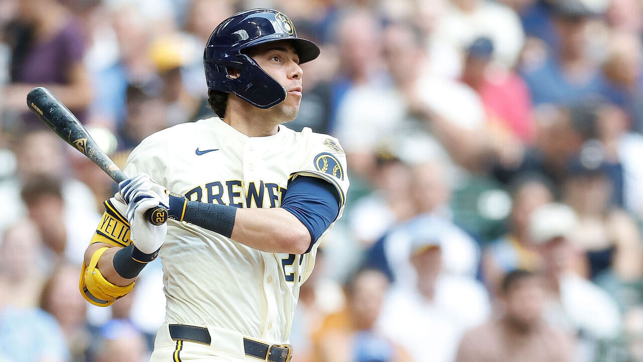 MILWAUKEE, WISCONSIN - AUGUST 13: Christian Yelich #22 of the Milwaukee Brewers bats during the game against the Pittsburgh Pirates at American Family Field on August 13, 2025 in Milwaukee, Wisconsin.