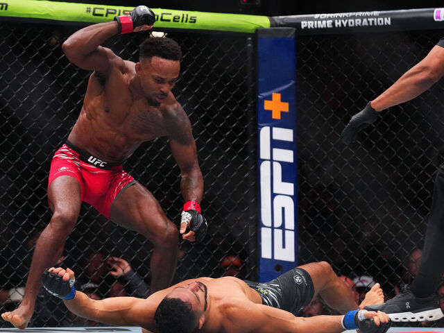 CHICAGO, ILLINOIS - AUGUST 16: Lerone Murphy of England knocks out Aaron Pico in a featherweight fight during the UFC 319 event at the United Center on August 16, 2025 in Chicago, Illinois.