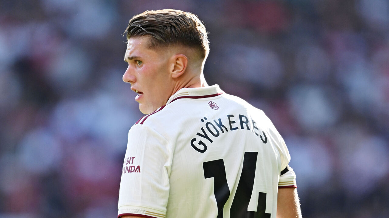 MANCHESTER, ENGLAND - AUGUST 17: Viktor Gyoekeres of Arsenal looks on during the Premier League match between Manchester United and Arsenal at Old Trafford on August 17, 2025 in Manchester, England.
