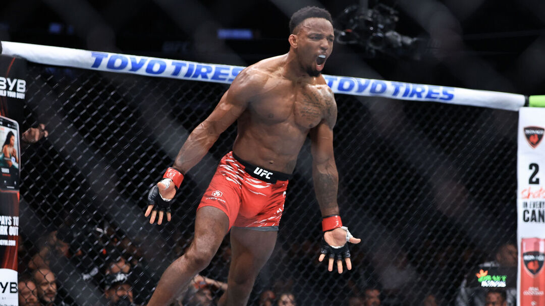 UFC 319 takeaways: Can anybody beat Chimaev? | theScore.com
