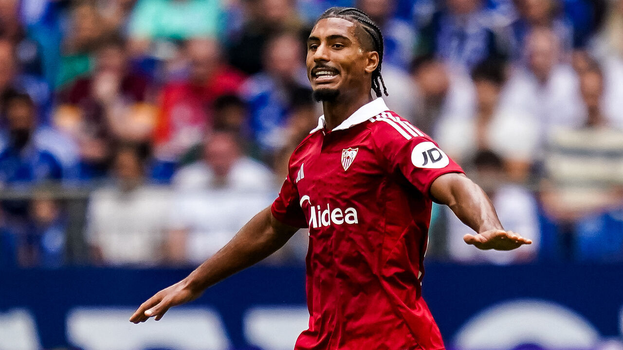 GELSENKIRCHEN, GERMANY - JULY 26: Loic Bade of Sevilla FC gestures during the pre-season friendly match between FC Schalke 04 and FC Sevilla at Arena AufSchalke on July 26, 2025 in Gelsenkirchen, Germany.